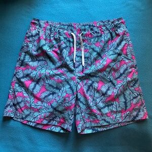 NEW Member's Mark Men's Resort Swim Trunk in a green and coral leaf pattern